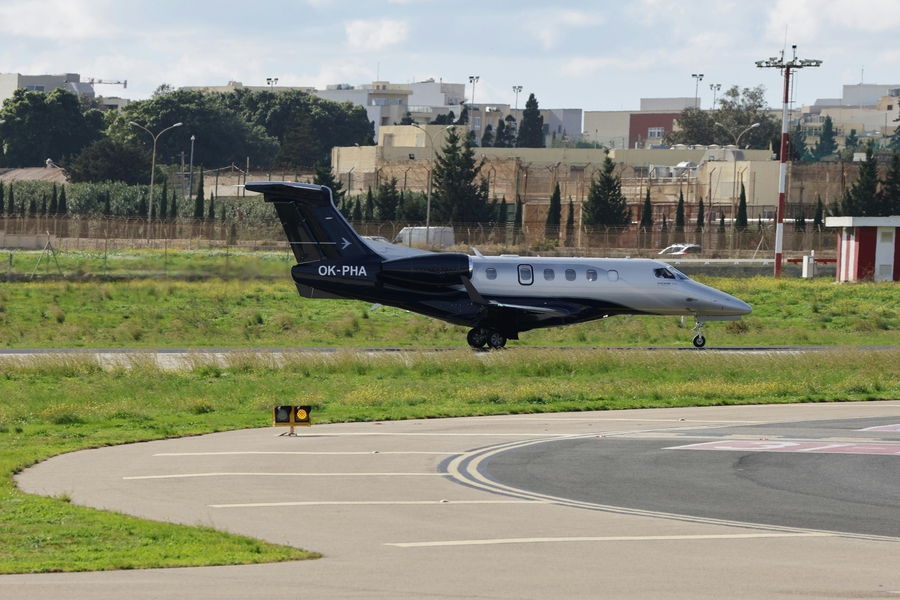 Financial Pitfalls to Avoid When Buying a Private Jet
